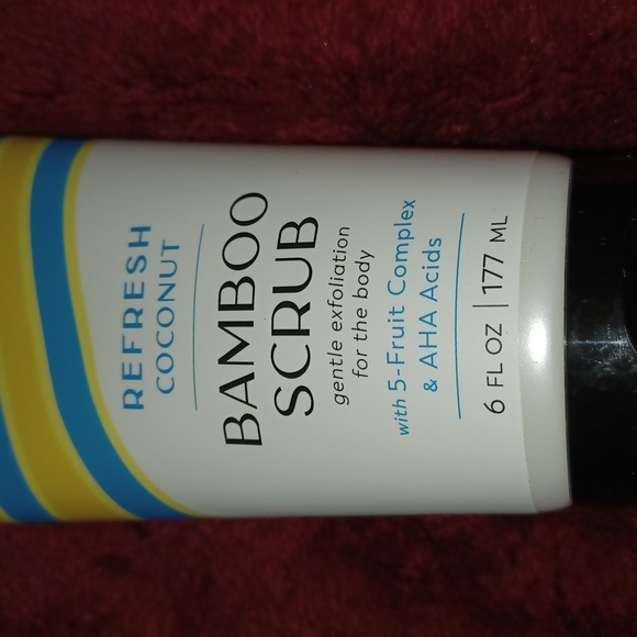 🆕️ShiKai Very Clean Refresh Coconut Bamboo Scrub 6oz 177ml - Picture 2 of 7